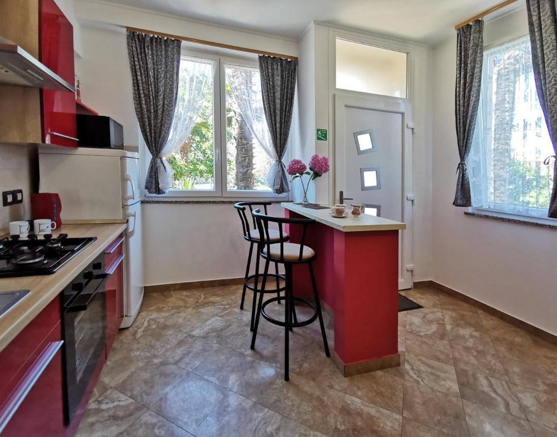 App & Room Le Palme Умаг Экстерьер фото