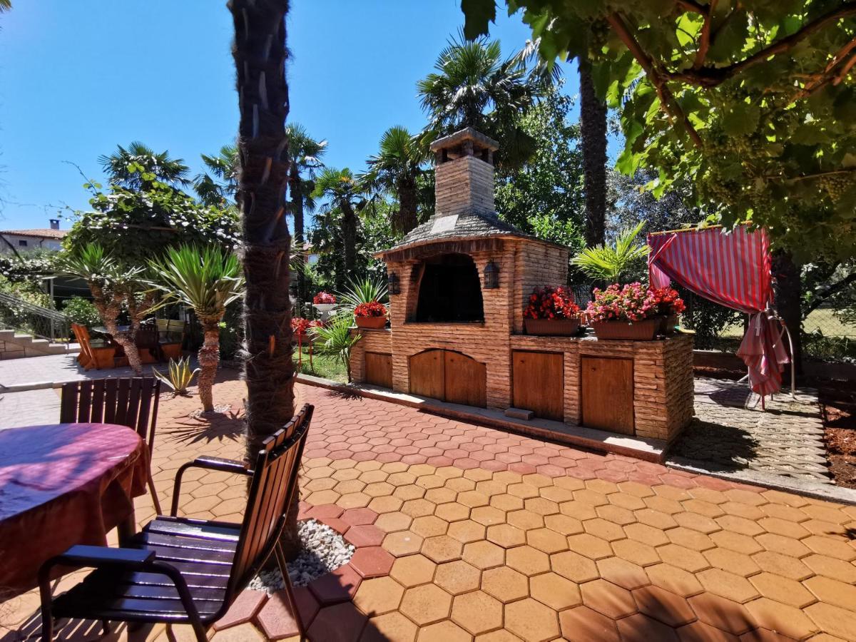 App & Room Le Palme Умаг Экстерьер фото