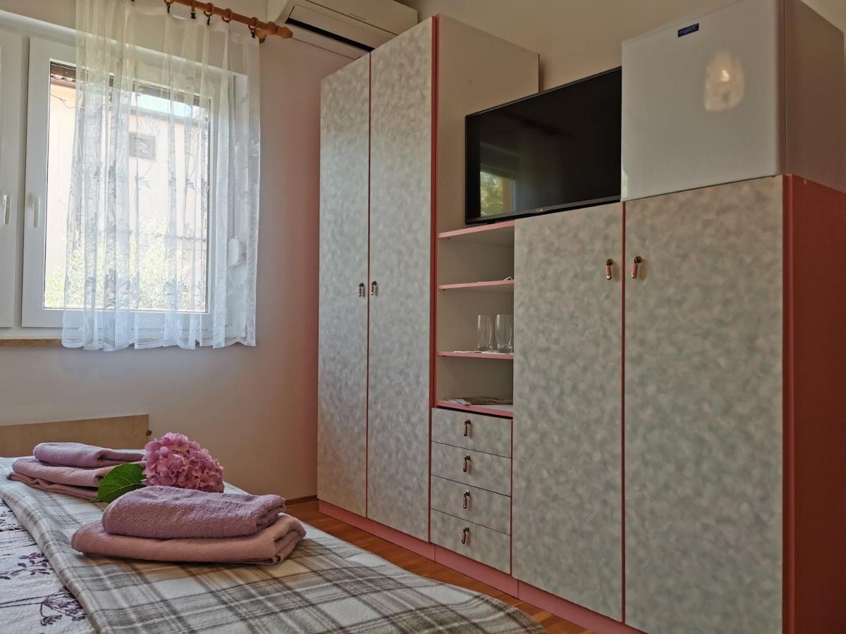 App & Room Le Palme Умаг Экстерьер фото
