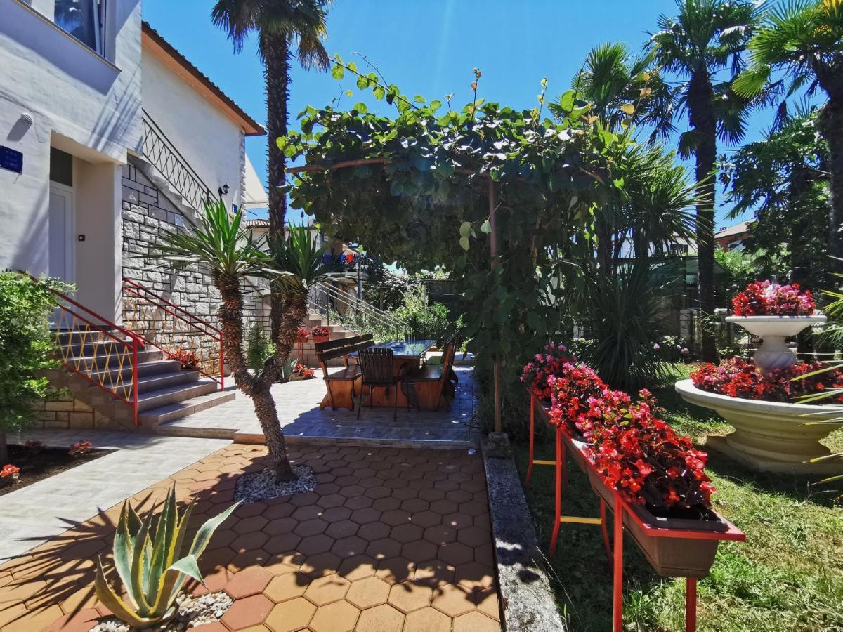 App & Room Le Palme Умаг Экстерьер фото