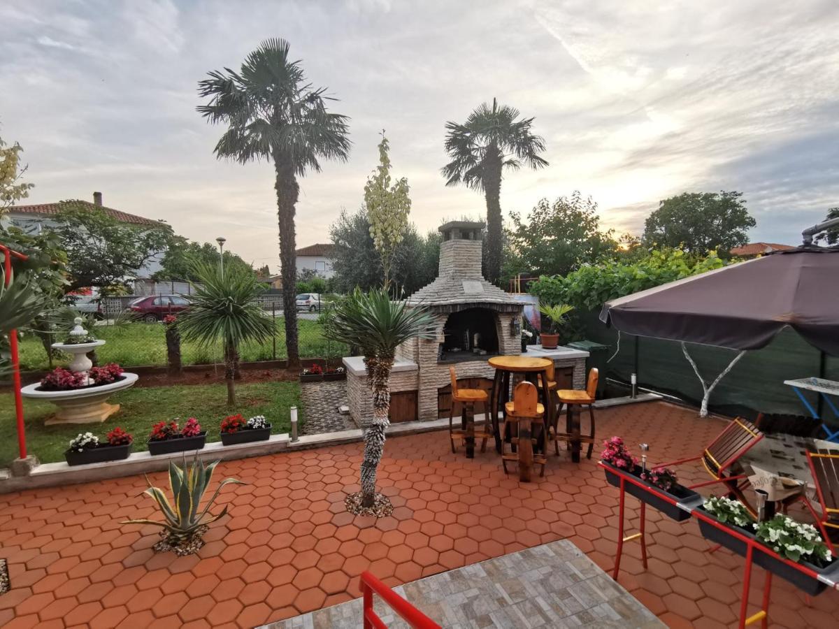 App & Room Le Palme Умаг Экстерьер фото